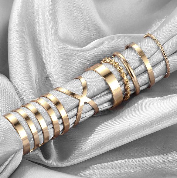 Round Hollow 8pc Ring Set