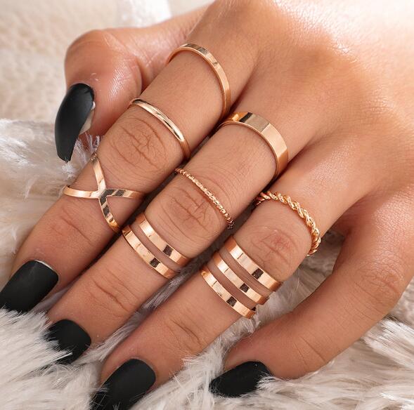 Round Hollow 8pc Ring Set